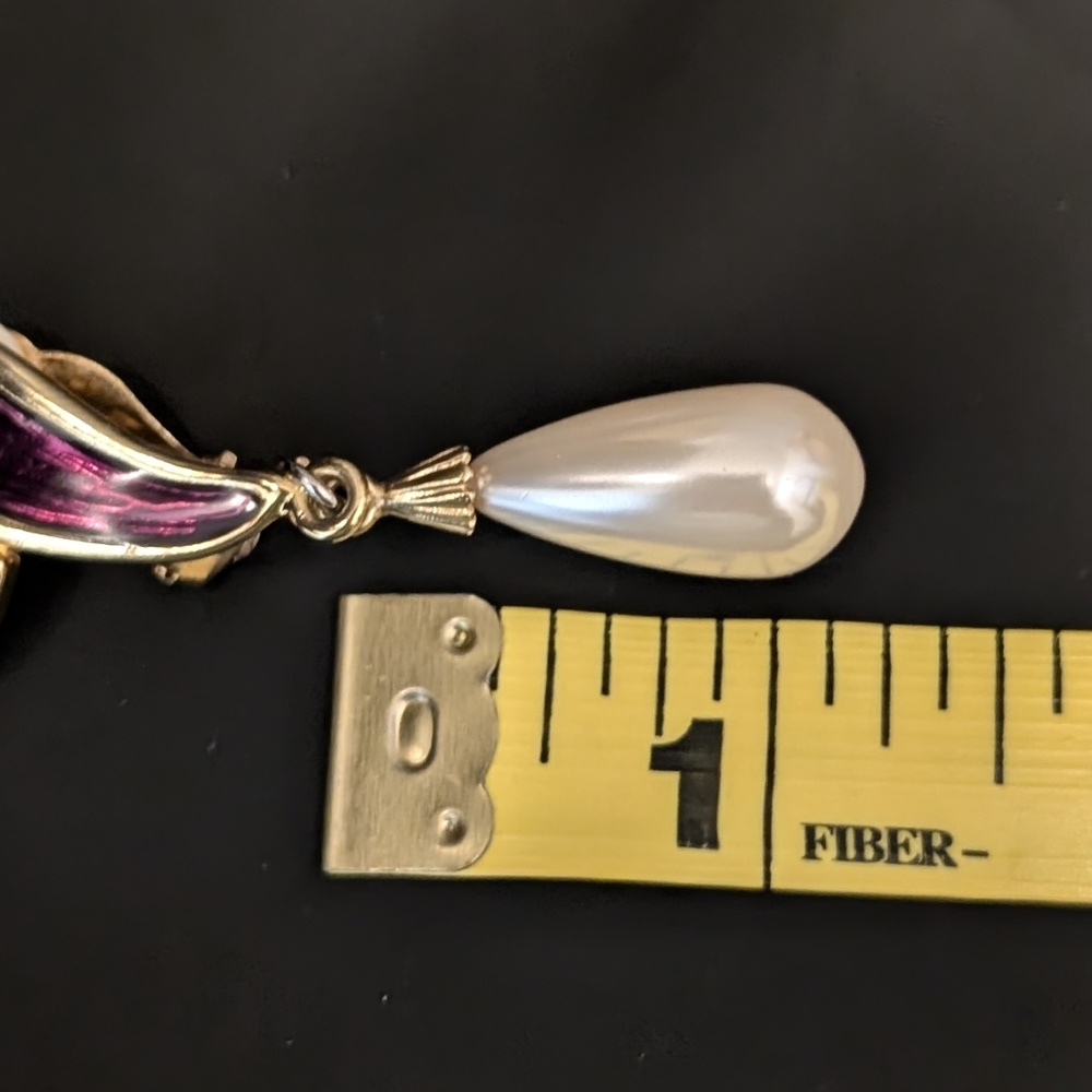 Vintage Faux Pearl Purple Gold Tone Dangle Clip Ons - Picture 6 of 8